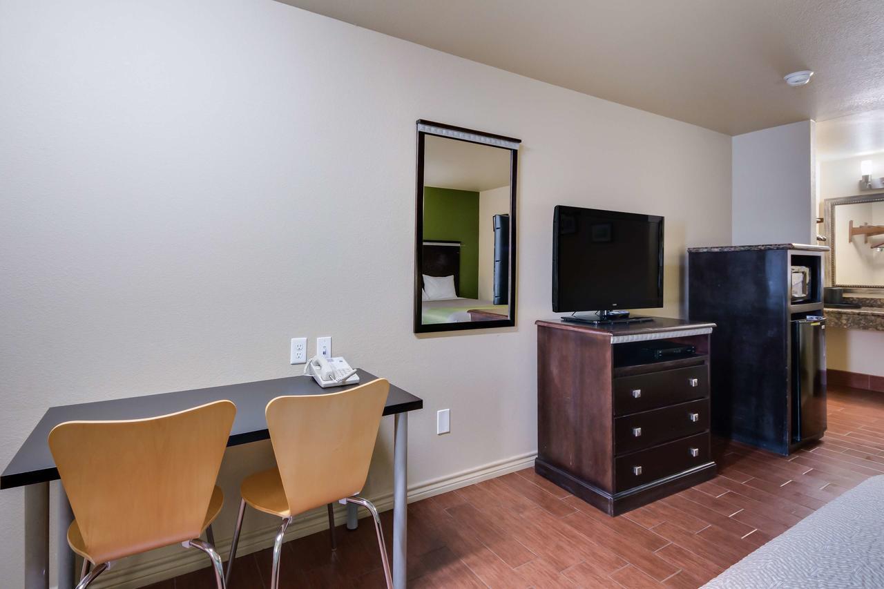 Motel 6 Floresville Extérieur photo