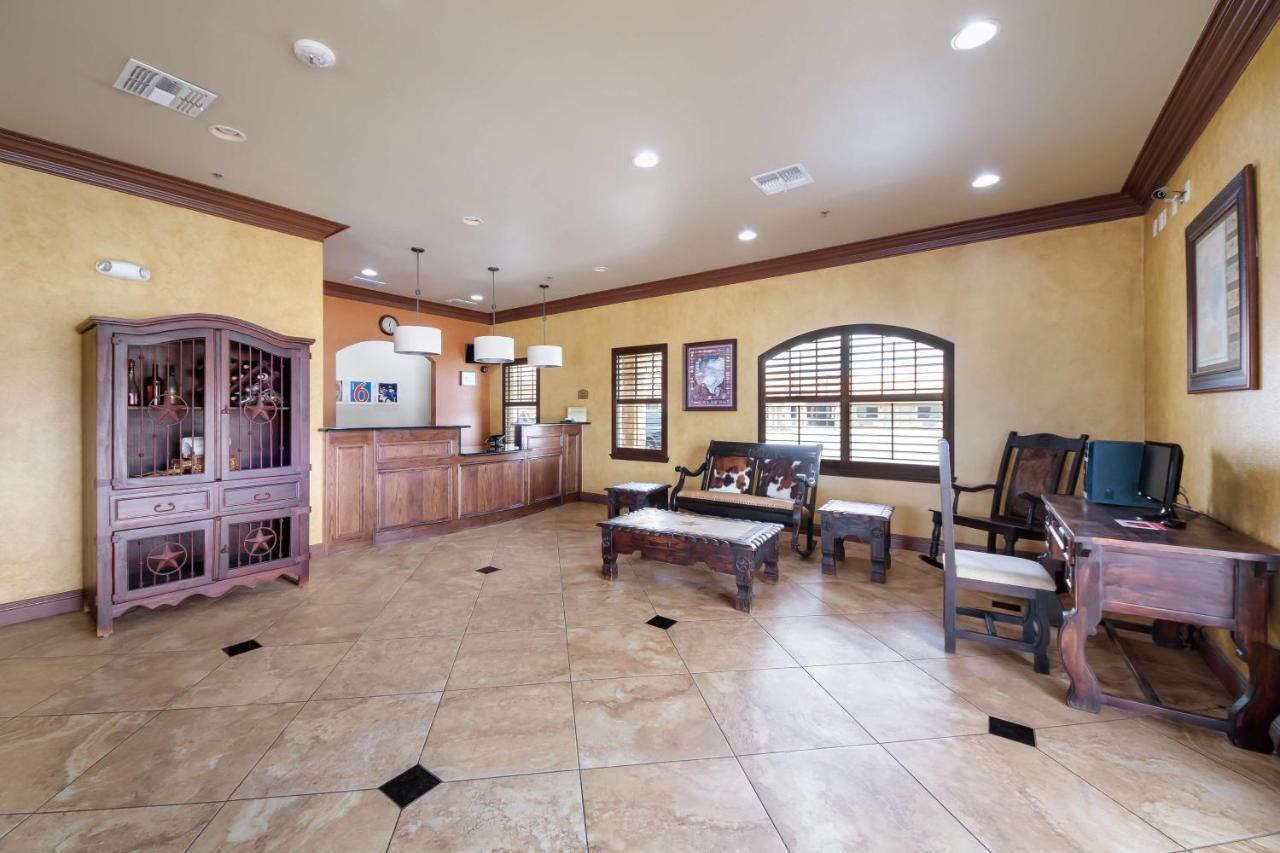 Motel 6 Floresville Extérieur photo
